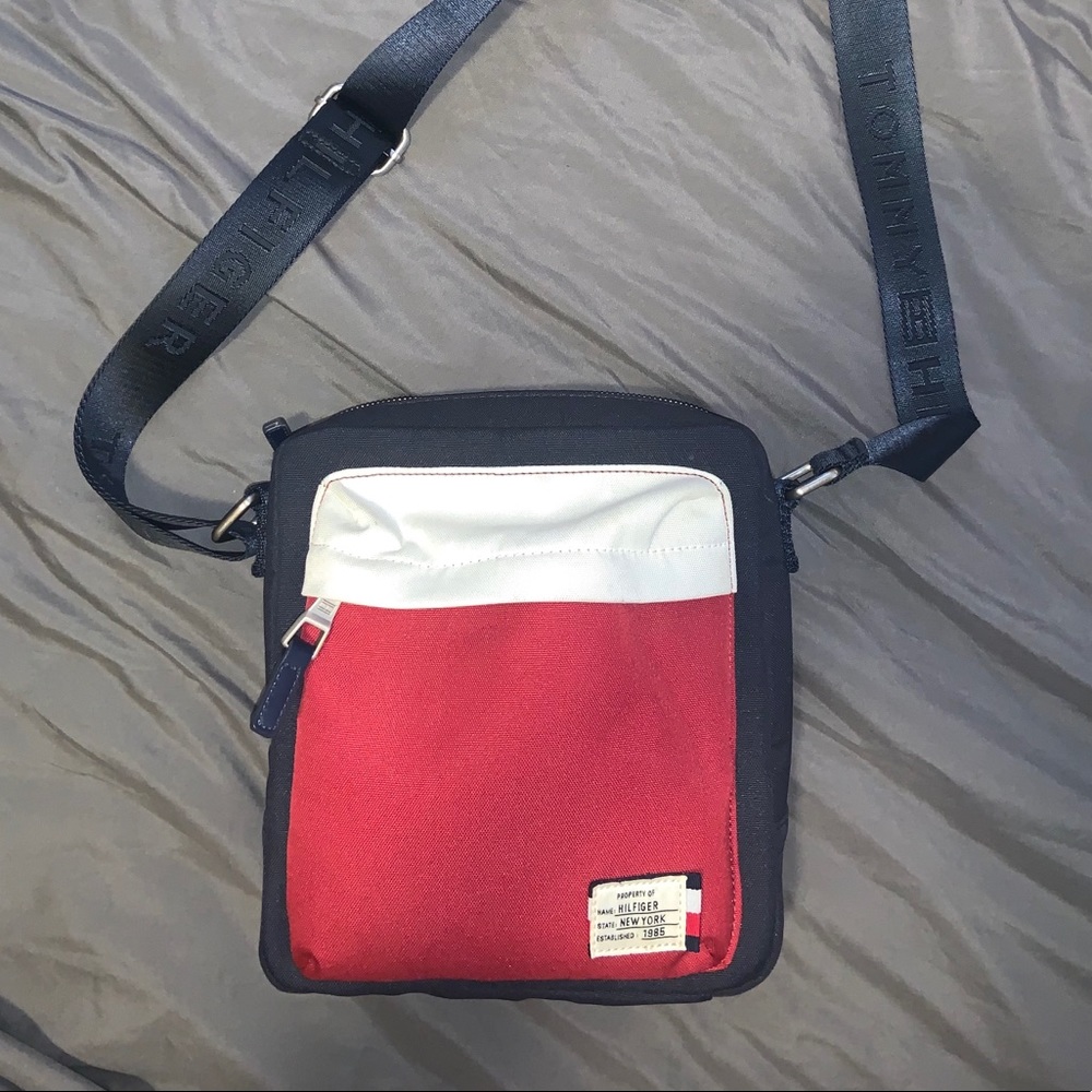 Tommy Hilfiger cross body bag